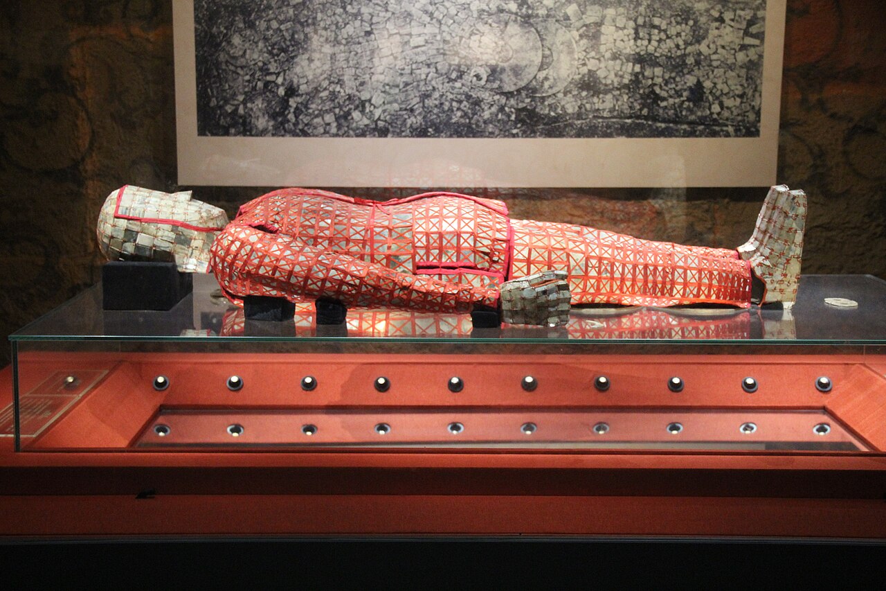 Jade_Burial_Suit_of_Zhao_Mo,_King_of_Nanyue.jpg